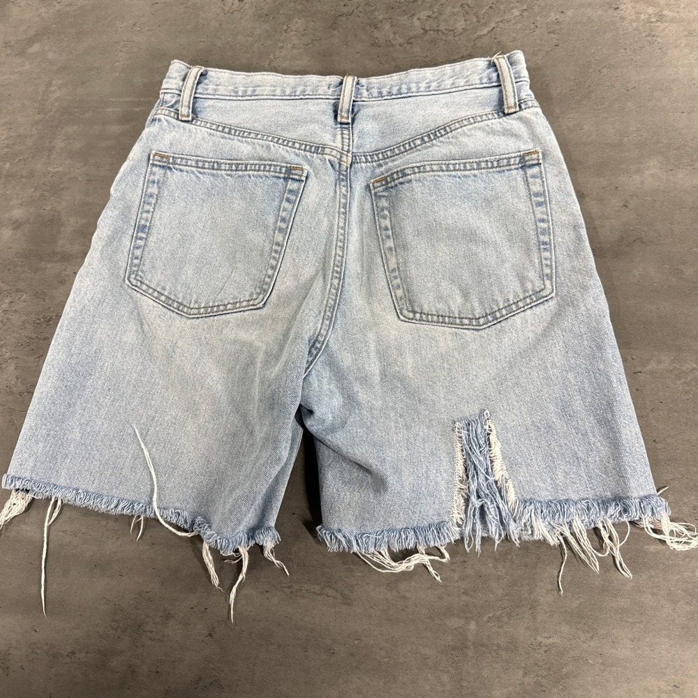 Uniqlo Shorts Womens 26 High Rise Distressed Frayed Hem Light Blue Denim EUC - Picture 2 of 9